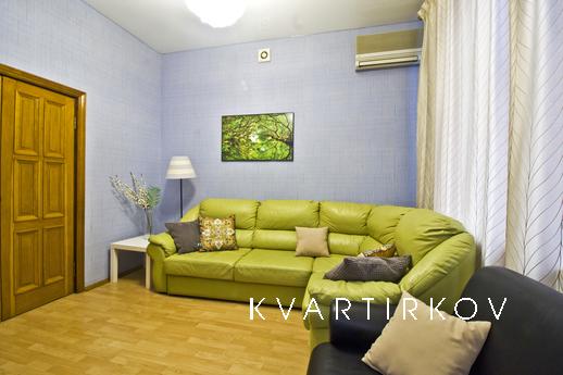 LA Flats Tverskaya 17 3-room, Москва - квартира подобово