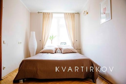 Милая уютная квартира в утонченном французском стиле в 2-х м