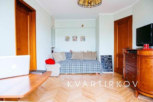 Милая уютная квартира в утонченном стиле, Москва - квартира посуточно