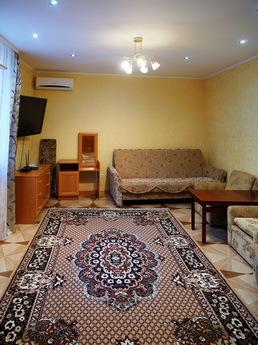 Rent a cozy house in Yalta, Yevpatoriya - apartment by the day