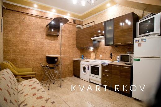 The apartment is cozy, two-storey. vipisyvayu dokumenty.v ts