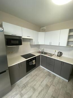 Нова квартира біля метро Харківська, Киев - квартира посуточно