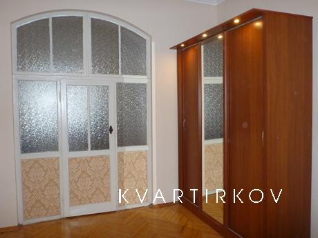 Free for now! 2 Bedrooms,Center, Wi-Fi!, Lviv - apartment by the day