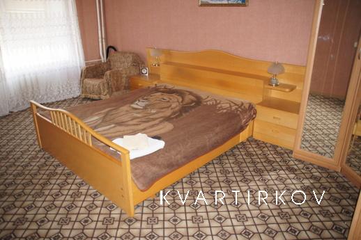2 bedroom apartment located on the street Komsomolskaya 8. M