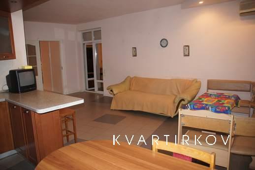 4-х-комнатная квартира на сутки, Волгоград - квартира посуточно