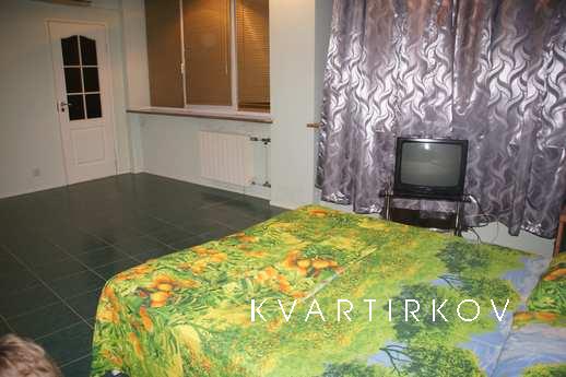 4-х-комнатная квартира на сутки, Волгоград - квартира посуточно