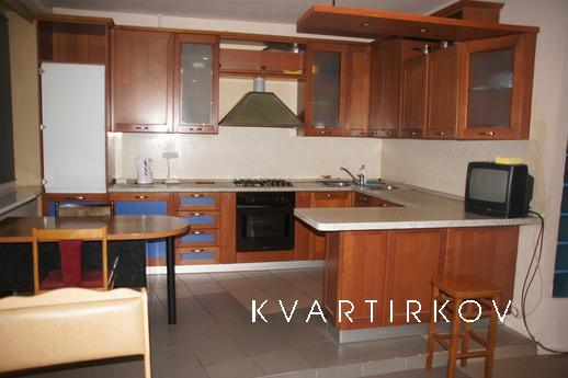 4-х-комнатная квартира на сутки, Волгоград - квартира посуточно