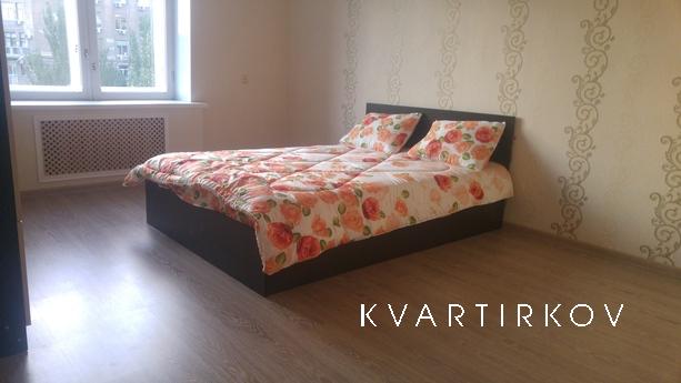 3-х-комнатная квартира на сутки, Волгоград - квартира посуточно