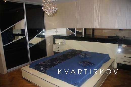 4-х комнатная квартира на сутки, Волгоград - квартира посуточно