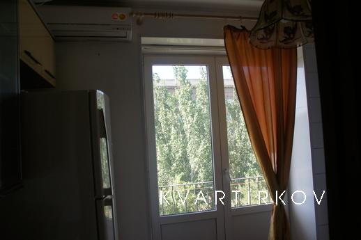 2 комнатная квартира на сутки, Волгоград - квартира посуточно