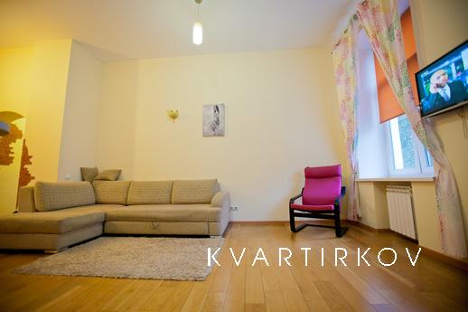 The studio has a separate bedroom, Смоленськ - квартира подобово