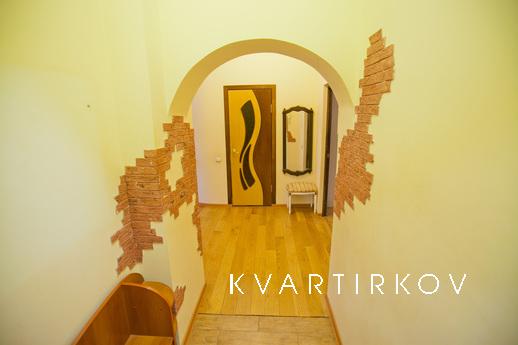 The studio has a separate bedroom, Смоленськ - квартира подобово