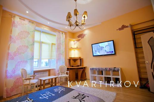 The studio has a separate bedroom, Смоленськ - квартира подобово