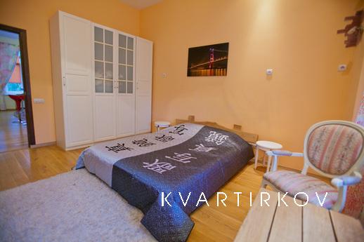 The studio has a separate bedroom, Смоленськ - квартира подобово