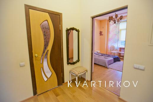 The studio has a separate bedroom, Смоленськ - квартира подобово