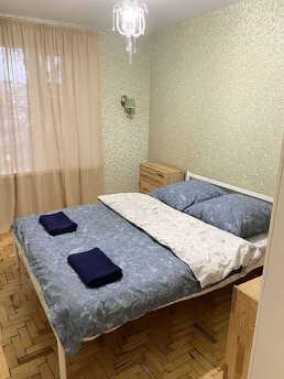 Daily rent 2-room apartment on the Small Market, Zaporizhzhia - apartment by the day