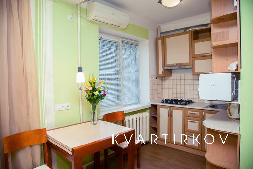 1ком Полулюкс на ул.Нез.Украины 65б, Запорожье - квартира посуточно