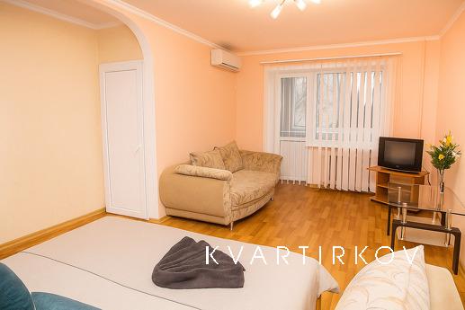 1ком Полулюкс , рядом с отелем Интурист, Запорожье - квартира посуточно