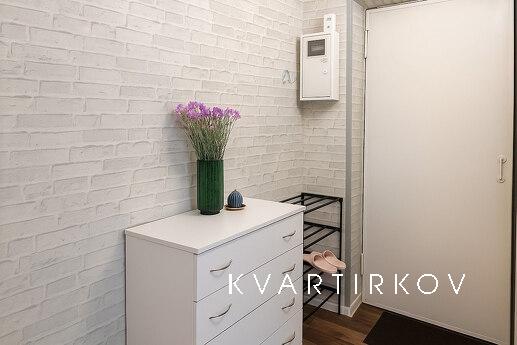 2-комнатный Полулюкс по ул.Победы 103, Запоріжжя - квартира подобово