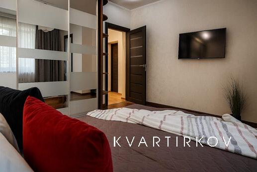 Стильный 2-ком. Люкс на Металлургов, Запорожье - квартира посуточно