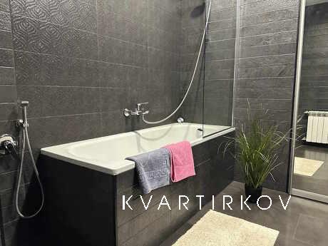 Стильный 2-ком. Люкс на Металлургов, Запорожье - квартира посуточно