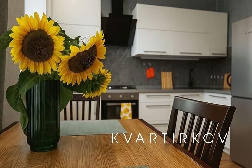 Стильный 2-ком. Люкс на Металлургов, Запорожье - квартира посуточно