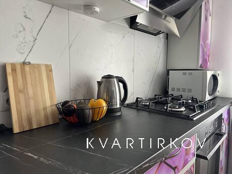 Люкс студия на Каменогорской,16, Запорожье - квартира посуточно