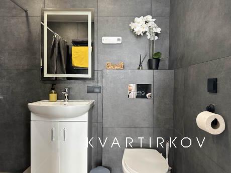 Люкс студия на Каменогорской,16, Запорожье - квартира посуточно