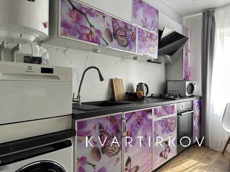 Люкс студия на Каменогорской,16, Запорожье - квартира посуточно