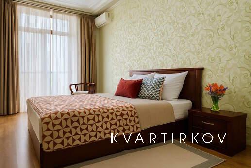 2ком. Люкс возле порта Запорож. площади, Запорожье - квартира посуточно