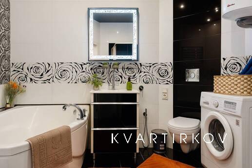 2ком. Люкс возле порта Запорож. площади, Запорожье - квартира посуточно