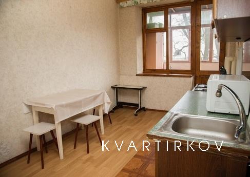 2х комнатный стандарт возле ТРЦ Аврора, Запорожье - квартира посуточно