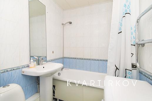 Челюскинцев 29, Екатеринбург - квартира посуточно