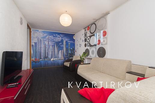 Затишна квартира з чистим сучасним ремонтом. У квартирі є вс