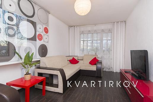 8 березня, Єкатеринбург - квартира подобово