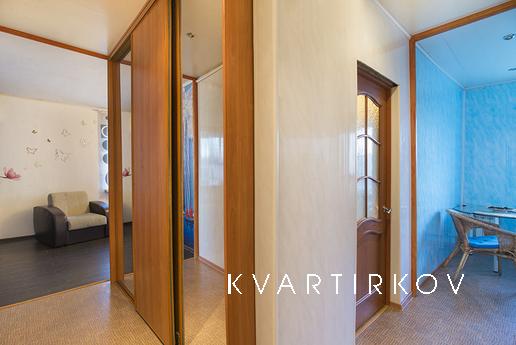 8 березня, Єкатеринбург - квартира подобово