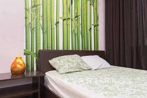 8 березня, Єкатеринбург - квартира подобово