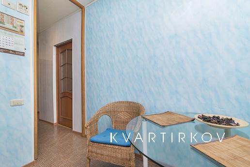 8 березня, Єкатеринбург - квартира подобово