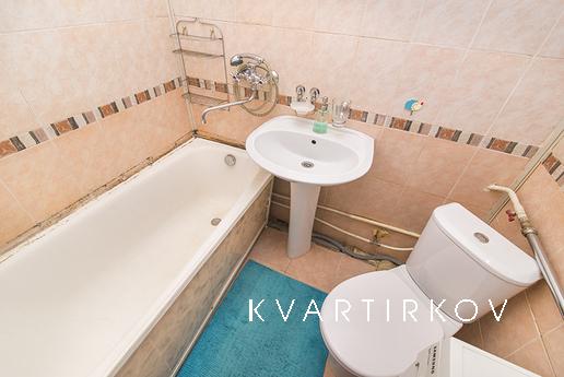 8 березня, Єкатеринбург - квартира подобово