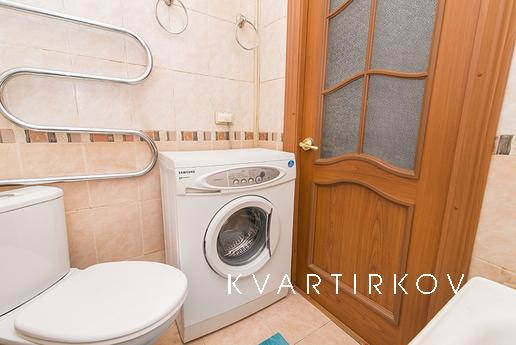 8 березня, Єкатеринбург - квартира подобово