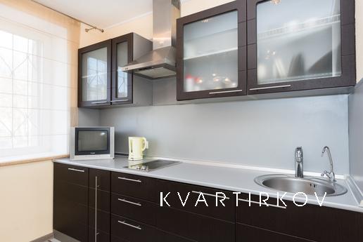 Луначарского 180, Екатеринбург - квартира посуточно