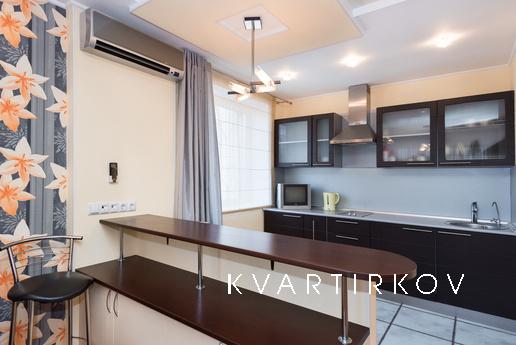 Луначарского 180, Екатеринбург - квартира посуточно