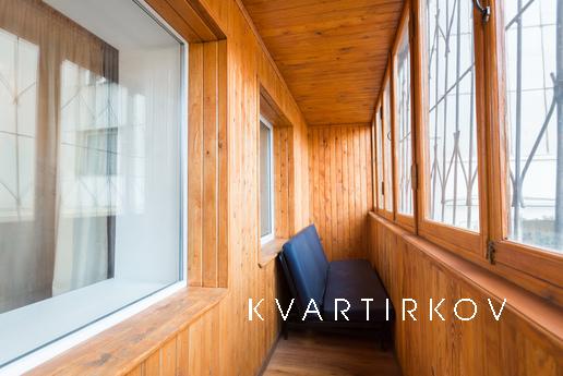 Луначарского 180, Екатеринбург - квартира посуточно