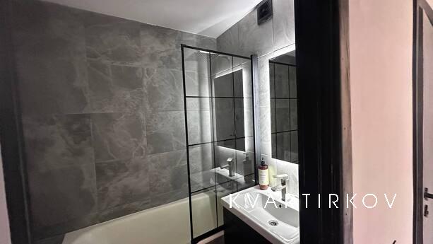 I'm renting a 2-bedroom apartment (Philharmonic), Khmelnytskyi - apartment by the day