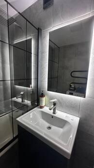 I'm renting a 2-bedroom apartment (Philharmonic), Khmelnytskyi - apartment by the day