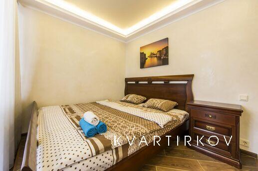 Квартира розташована за адресою: вул. Велика Васильківська, 