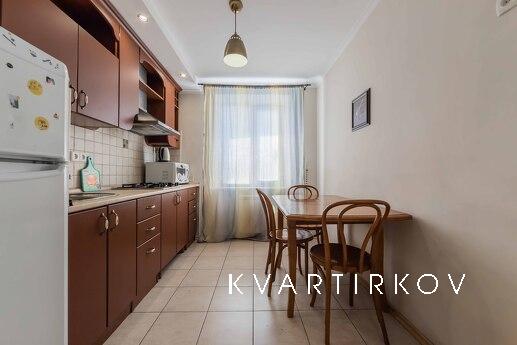 Подобова 2к квартиру біля Палац спорту, Киев - квартира посуточно