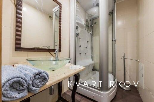 Подобова 2к квартиру біля Палац спорту, Киев - квартира посуточно