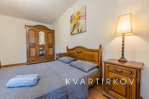 Подобова 2к квартиру біля Палац спорту, Киев - квартира посуточно