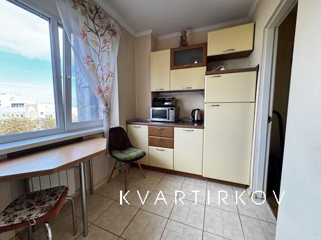 Оренда 2к квартири біля метро Печерьска, Киев - квартира посуточно